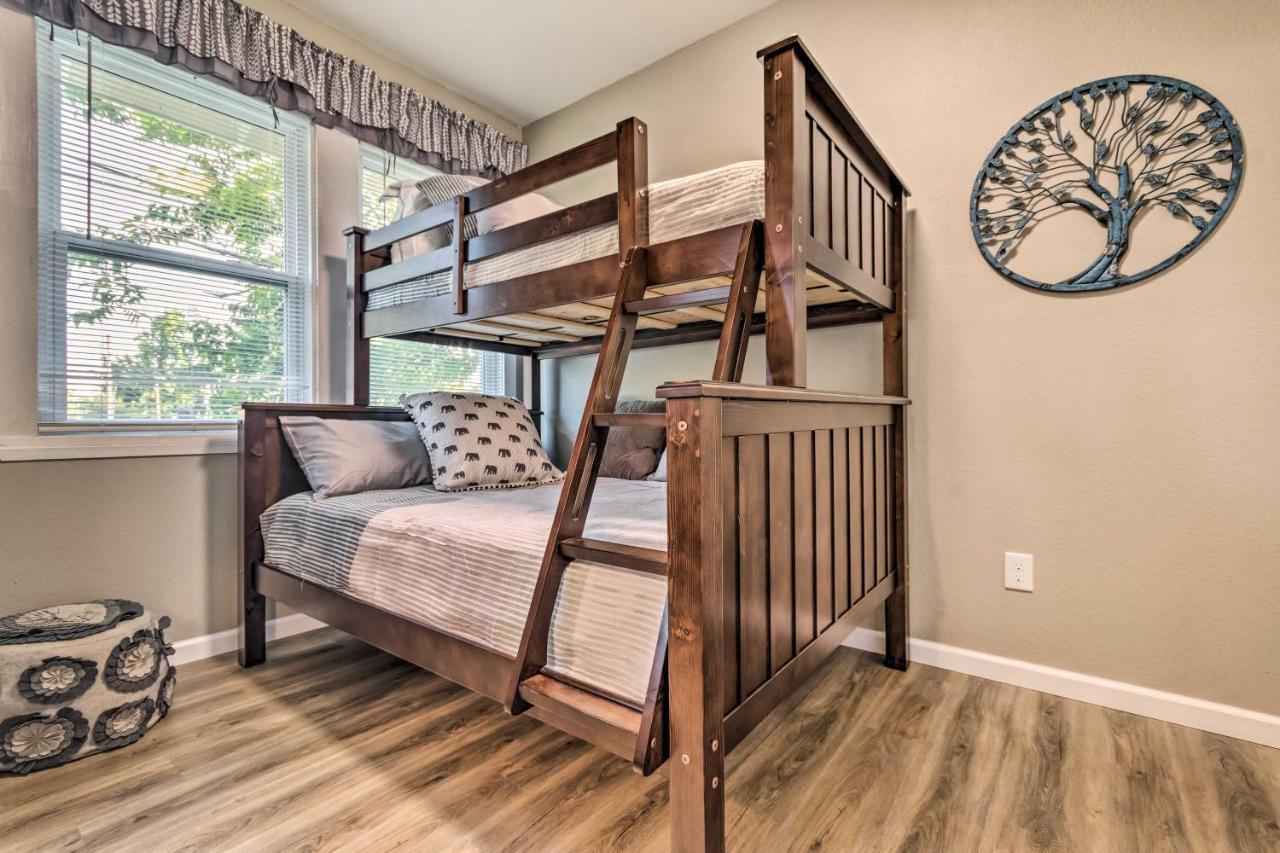 Remodeled Downtown Hot Springs Home With Porch Ngoại thất bức ảnh