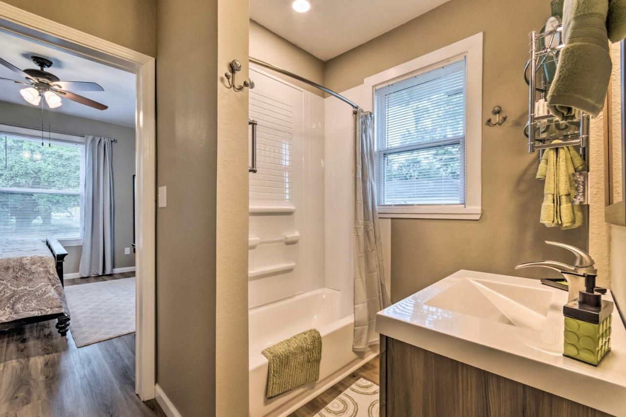 Remodeled Downtown Hot Springs Home With Porch Ngoại thất bức ảnh